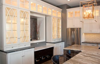 Kitchen Cabinets & Design